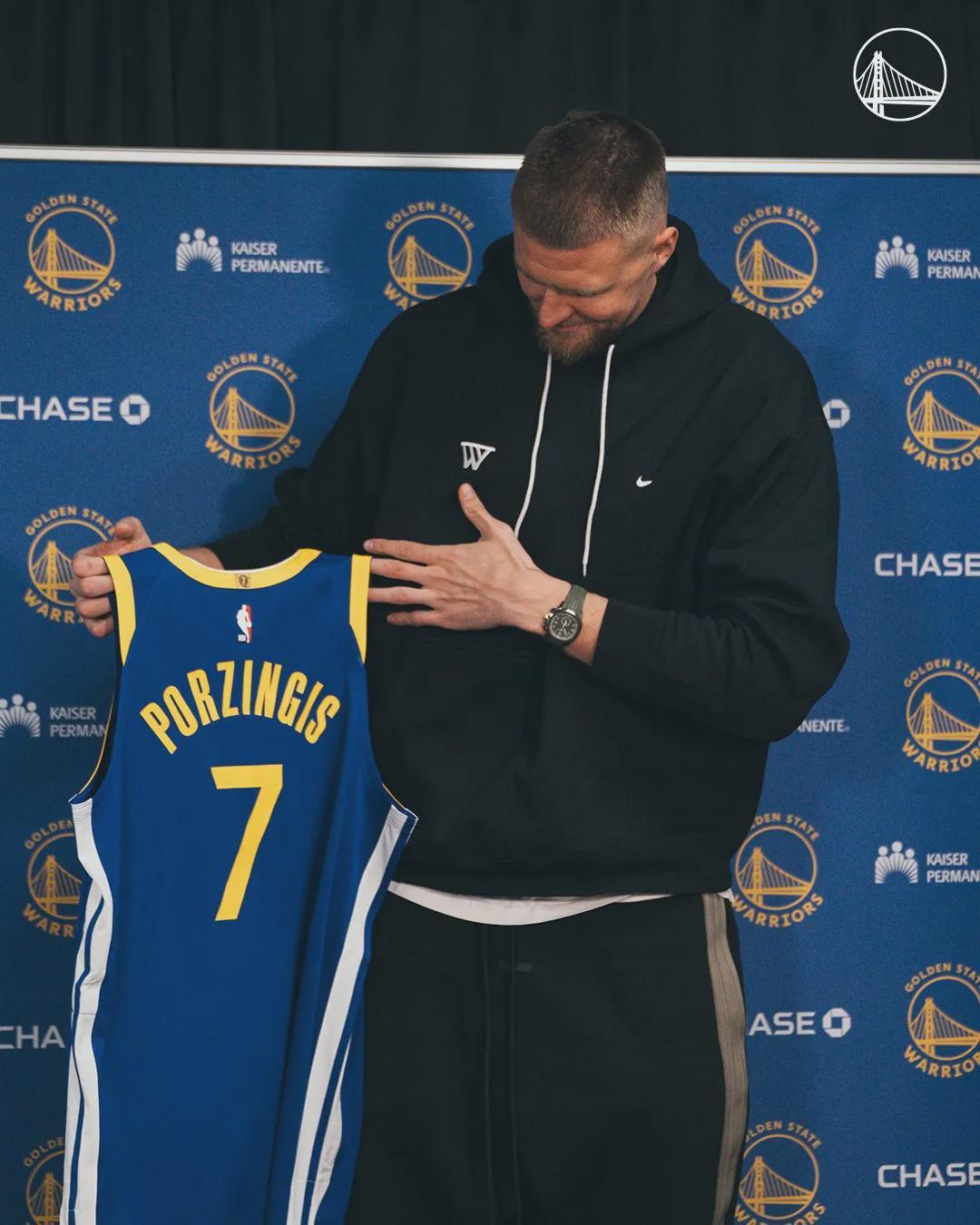 中欧体育-确诊怪病！勇士中锋倒下！2换1交易成了笑话